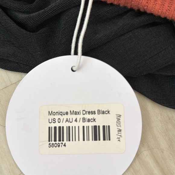 Monique Maxi - Picture 3 of 3